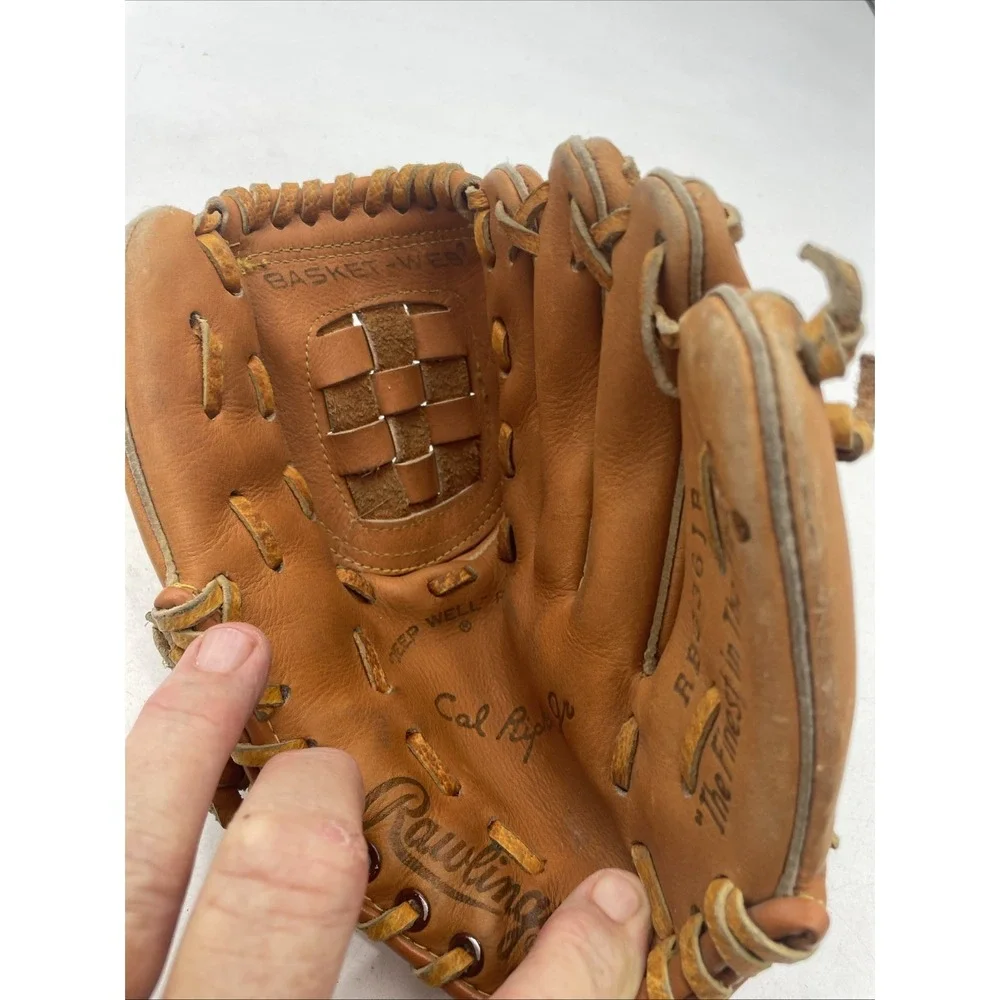 Rawlings RBG36JR Cal Ripken Jr Baseball Glove 9.5